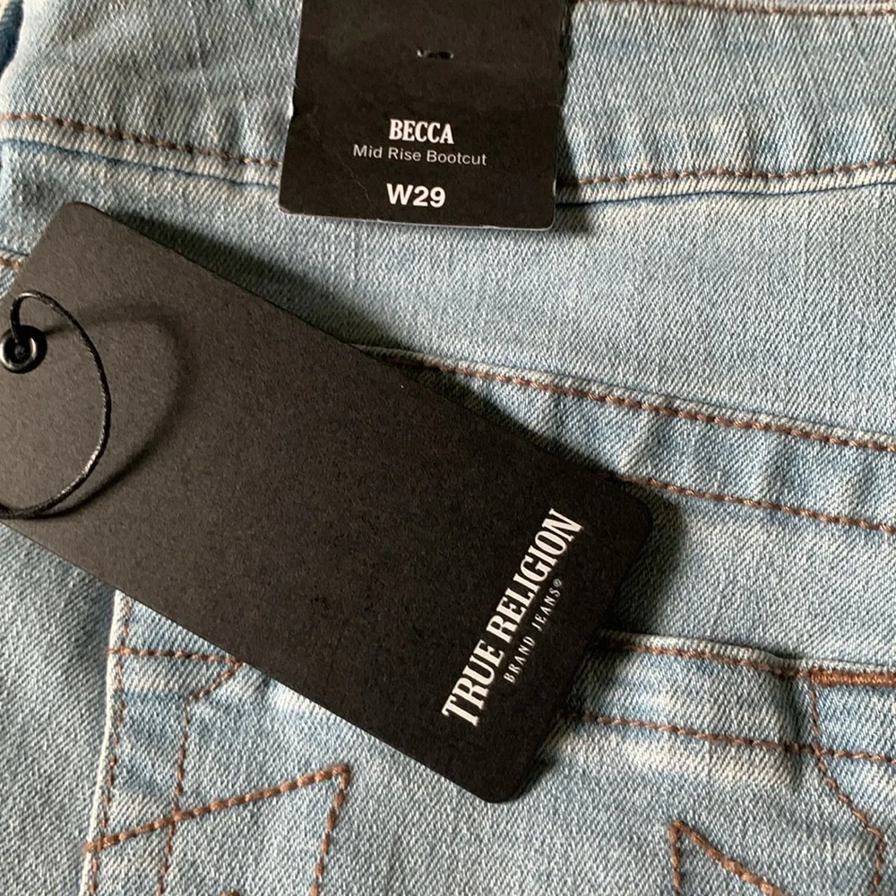 NWT True Religion Becca, mid rise bootcut, light refresh wash, size 29. - Picture 8 of 9
